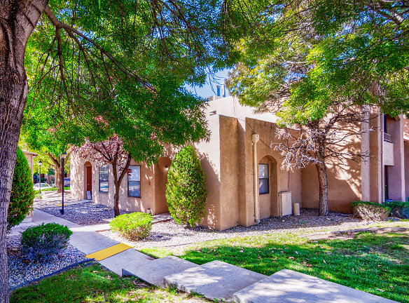 Academy Square Apartments - Albuquerque, NM