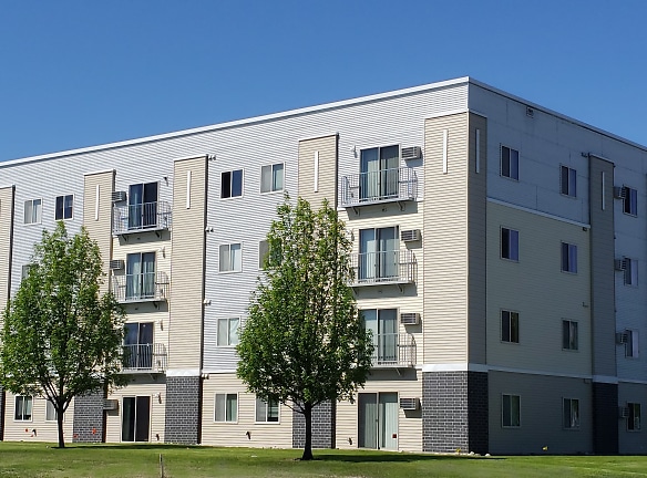 Campus Place 1-6 Apartments - Grand Forks, ND