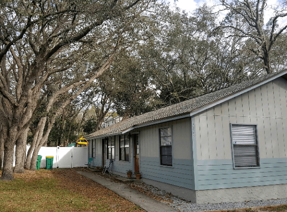 1788 Poinsettia Ave unit Duplicate - Tarpon Springs, FL