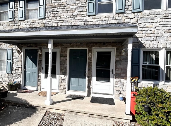10 Maplewood Ave #5-B - Mohnton, PA