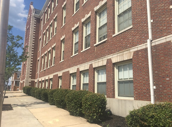 Lakewood Apartments - Baltimore, MD