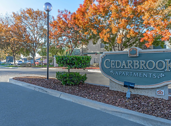 CEDARBROOK APARTMENTS - Hanford, CA