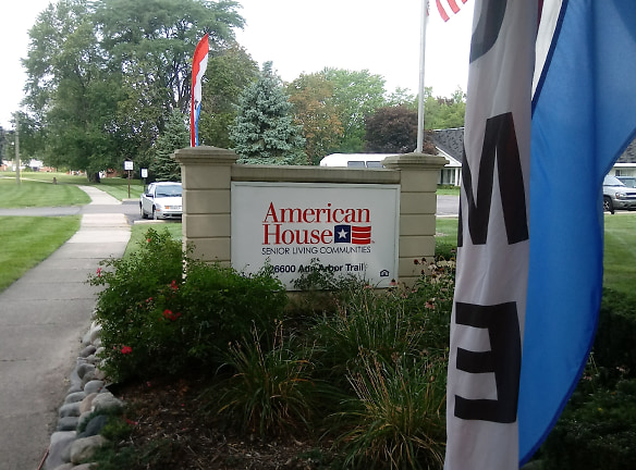 Dearborn Heights American House Apartments - Dearborn Heights, MI