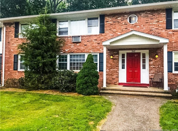 262 Robin Ct #A - Cheshire, CT