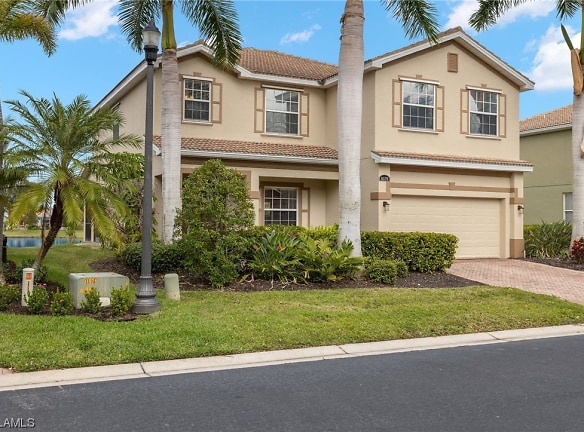 8578 Colony Trace Dr - Fort Myers, FL