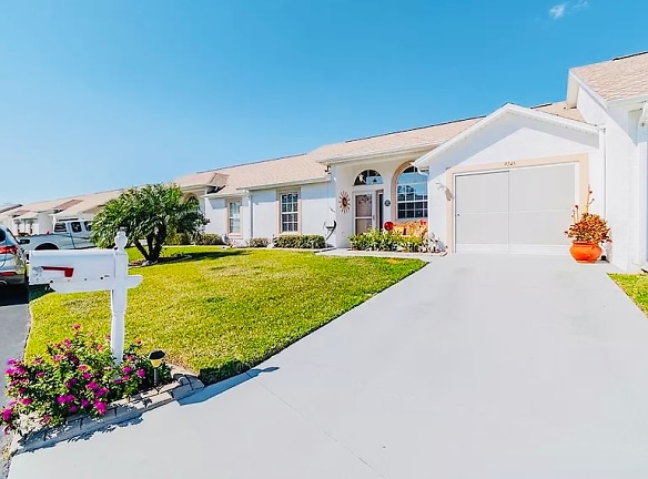 9345 Villa Entrada - New Port Richey, FL