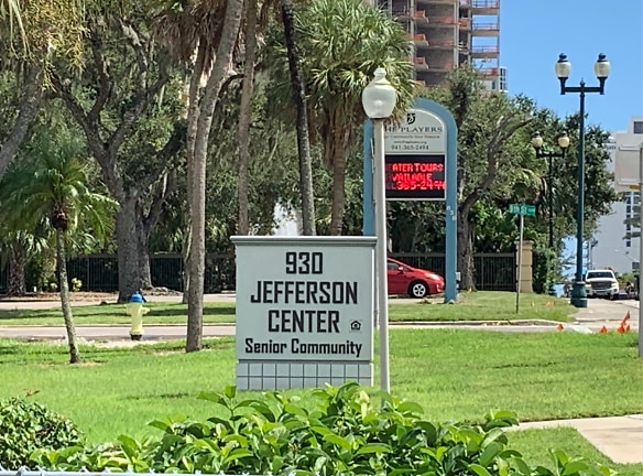 Jefferson Center Apartments - Sarasota, FL