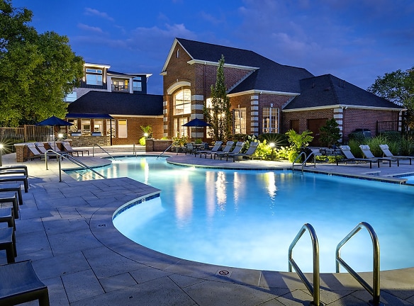 Lake Clearwater Apartments - Indianapolis, IN