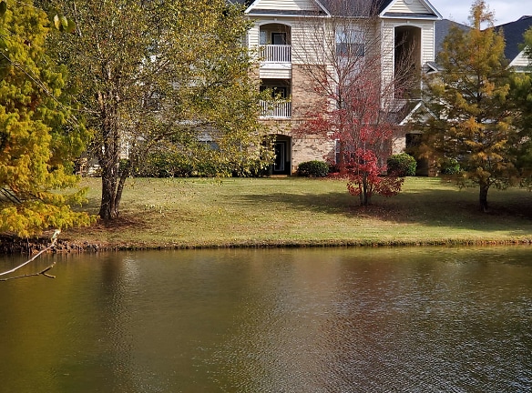 Lakeside Villas Apartments - Hampton, GA