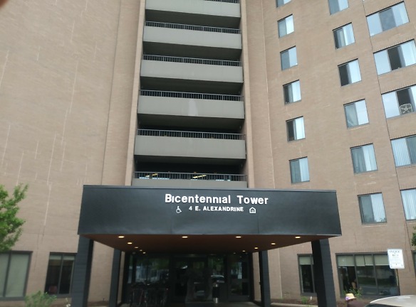 Bicentennial Tower Apartments - Detroit, MI