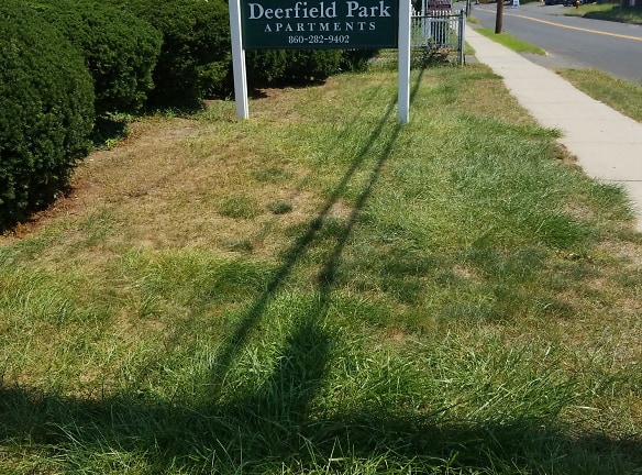 DEERFIELD PARK APARTMENTS - East Hartford, CT