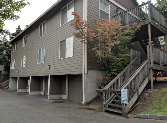 McKenzie Court Apartments - Portland, OR