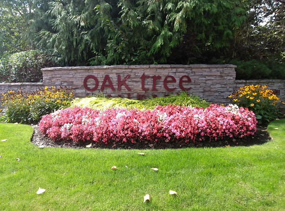 Oak Tree Apartments - Portland, OR