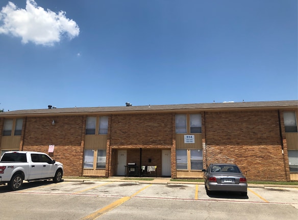 Royal Oaks Apts Apartments - Irving, TX