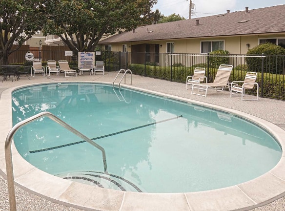 Villa Lometa Apartments - Sunnyvale, CA