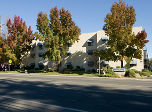 Hillcrest Court - Yuba City, CA