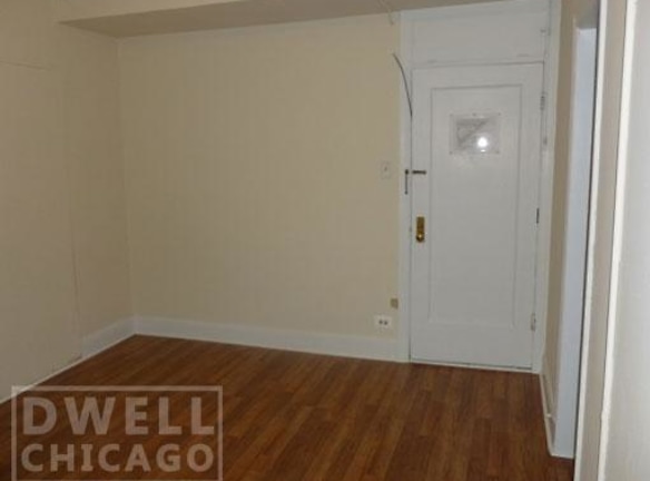 2779 N Milwaukee Ave unit 208 - Chicago, IL