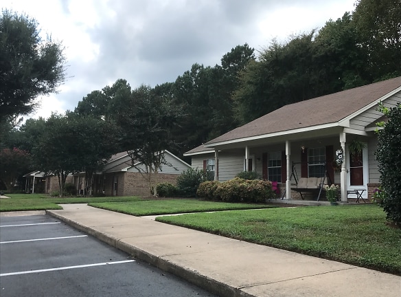 Woodmont Apartments - Lincolnton, NC