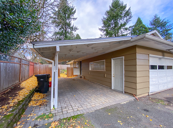 9835 SW Durham Rd - Tigard, OR