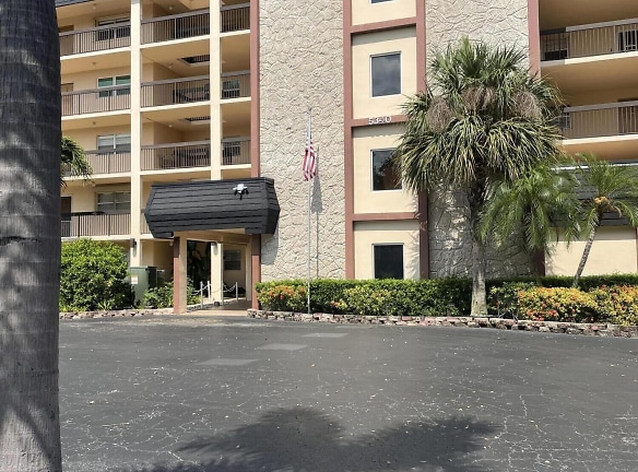 5340 NW 2nd Ave #229 - Boca Raton, FL
