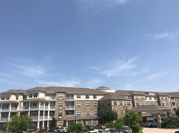 Pioneer Ridge Gracious Retirement Living Apartments - Mc Kinney, TX