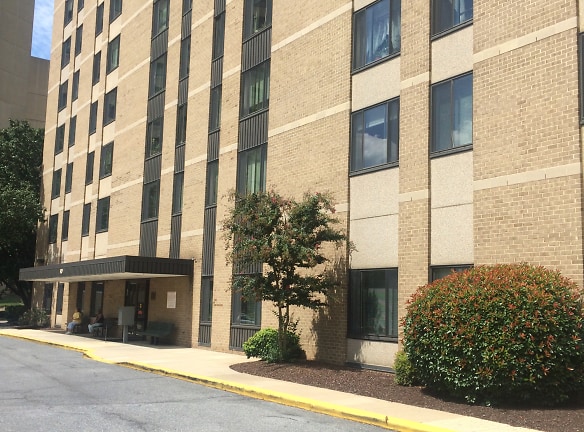 Town Center Apartments - Rockville, MD