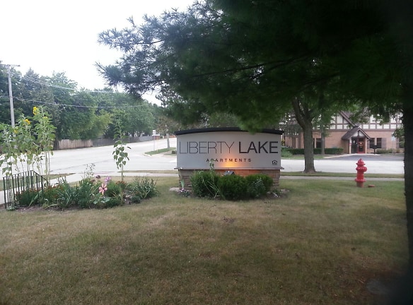 Liberty Lake Apartments - Lake Zurich, IL