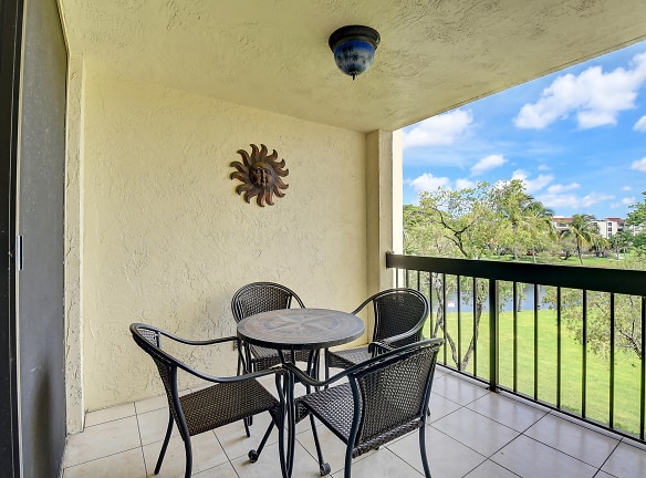 955 Egret Cir #304 - Delray Beach, FL