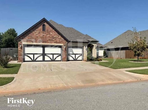 11545 SW 55th St - Mustang, OK