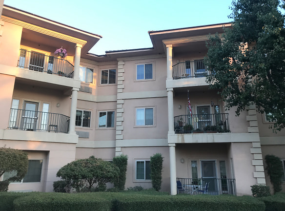 Brookdale Riverwalk Apartments - Bakersfield, CA