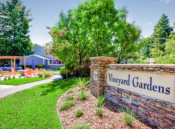 Vineyard Gardens - Santa Rosa, CA