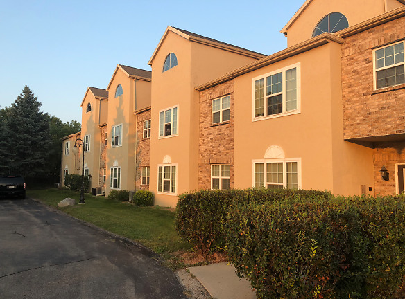 Creek Side Place Apartments - Appleton, WI