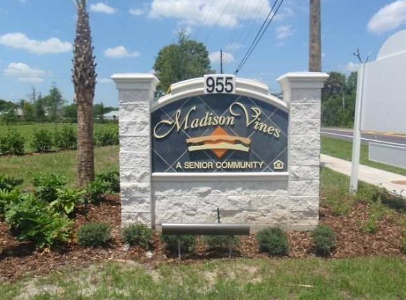 Madison Vines - Fort Pierce, FL