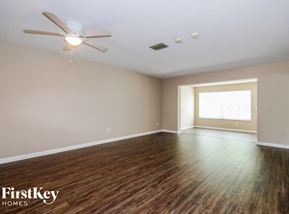 3431 Harbor Lake Drive - Largo, FL
