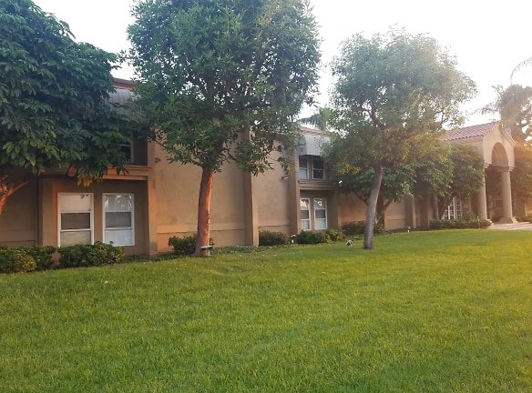 Courtyard, The Apartments - Anaheim, CA