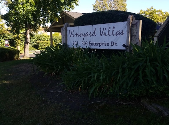 Vineyard Villas Apartments - Rohnert Park, CA
