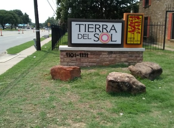 Tierra Del Sol Apartments - Irving, TX