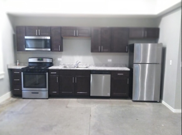 421 N Brady St unit 1 - Davenport, IA