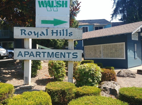 Royal Hills Apartments - Renton, WA