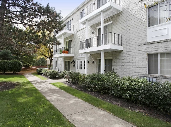 Windsor Place Apartments (Canton) - North Canton, OH