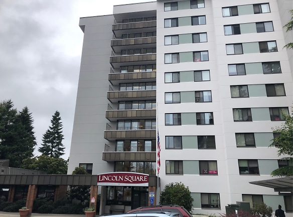 Lincoln Square Apartments - Bellingham, WA