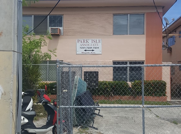 Park Isle Club Apartments - Miami Beach, FL