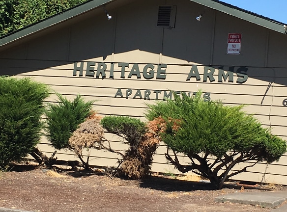 Heritage Arms Apartments - Woodburn, OR