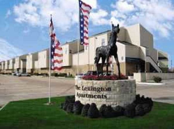 The Lexington Apartments - College Station, TX