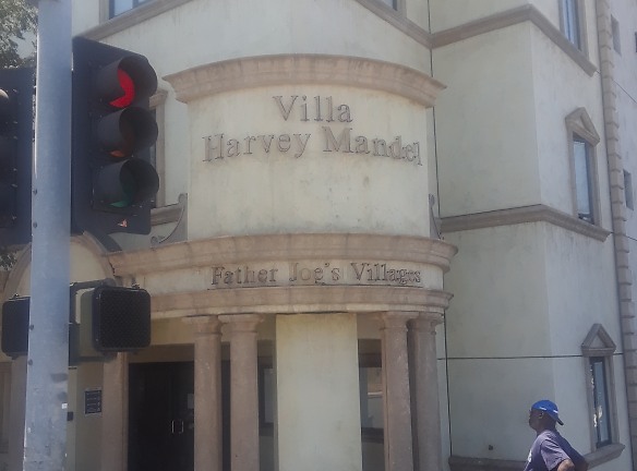 Villa Harvey Mandel Apartments - San Diego, CA