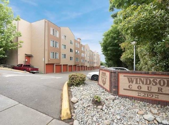 Windsor Court Apartments - Burien, WA
