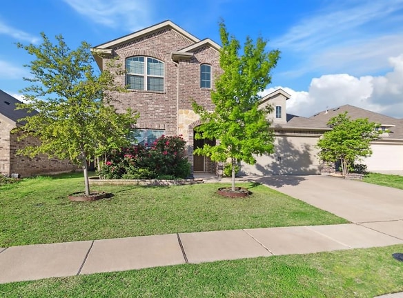 2321 Mount Olive Ln - Forney, TX