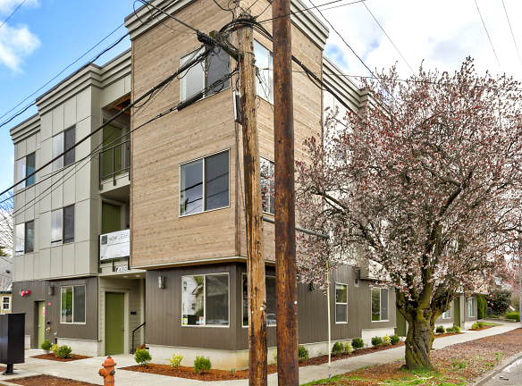 M63 Apartments - Portland, OR