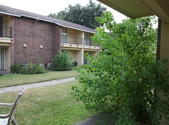 French Road Apartments - Beaumont, TX