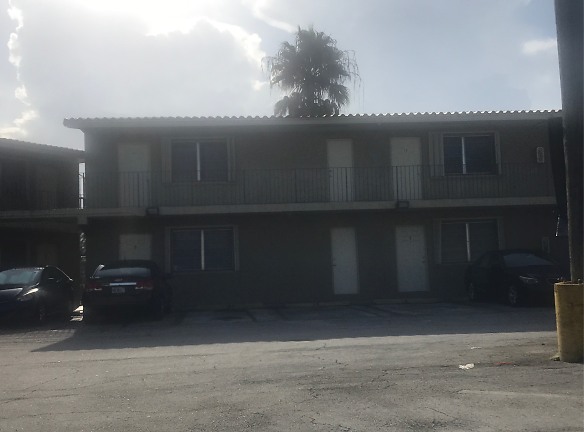 Inversiones Veiga Sa Apartments - Miami Springs, FL